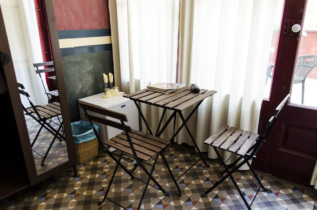 Bed & Art Barcelona Hostel Rom bilde